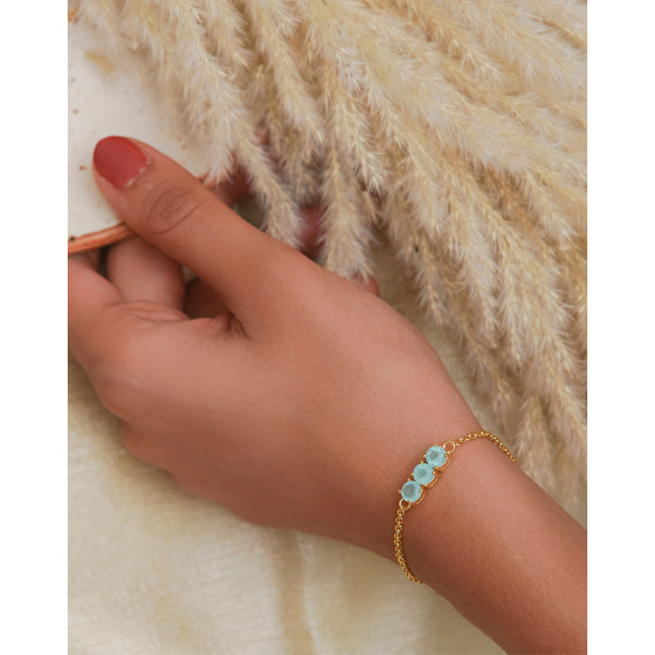 Zoe-Bracelet-Aquamarine-handshot